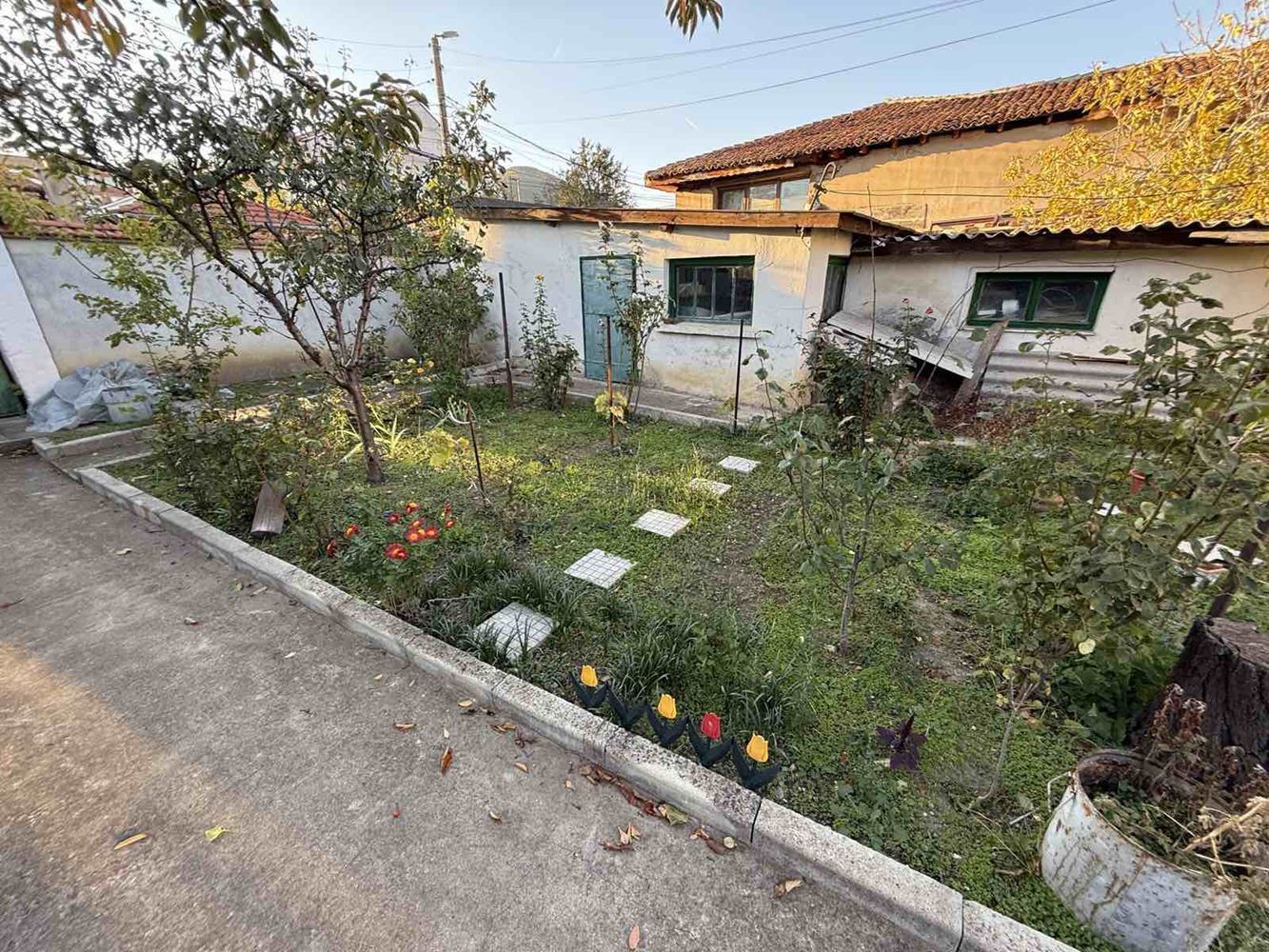 Viertel. Klutsochor, Haus mit Garage im bevorzugten Teil des Viertels-0 кв. Клуцохор, Къща с гараж в предпочитаната част на квартала - 0