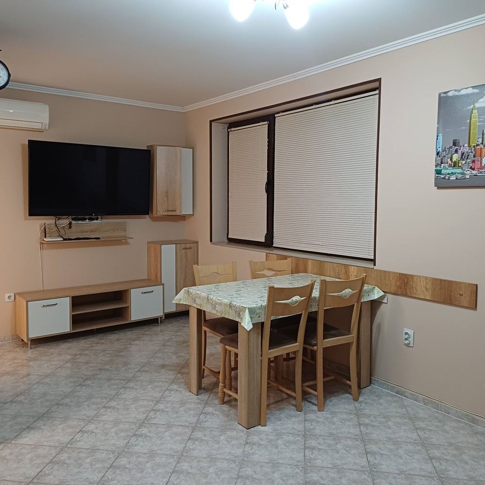 Двустаен апартамент под наем в кв. Сини камъни - напълно обзаведен - 0