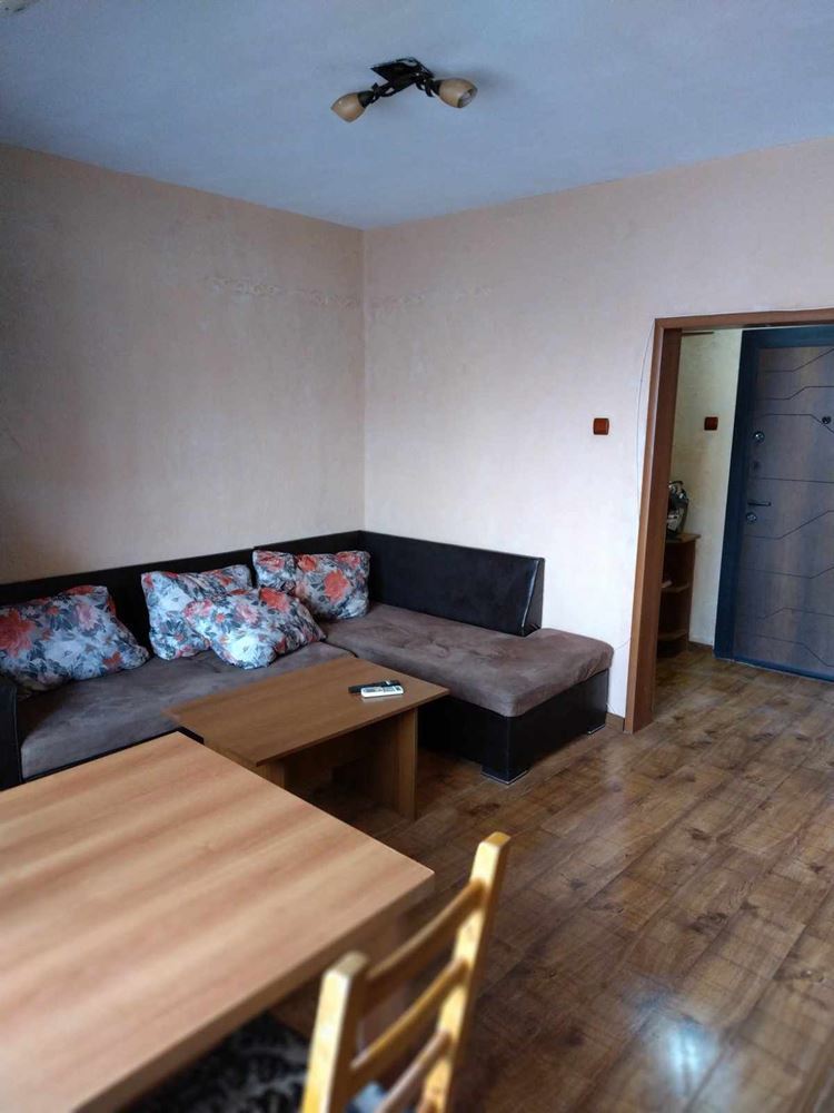 Широк център,не е синя зона,апартамент с 1 спалня - 0