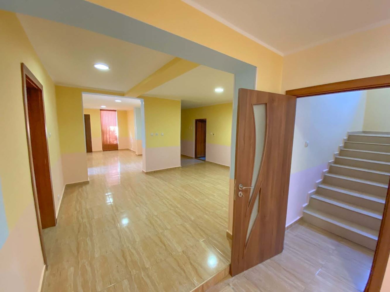 Panoramavilla mit einzigartigem Blick auf Sliven und den Berg - Grundstück 2406 qm-0 Панорамна вила с уникална гледка към Сливен и планината – парцел 2406 кв.м - 0