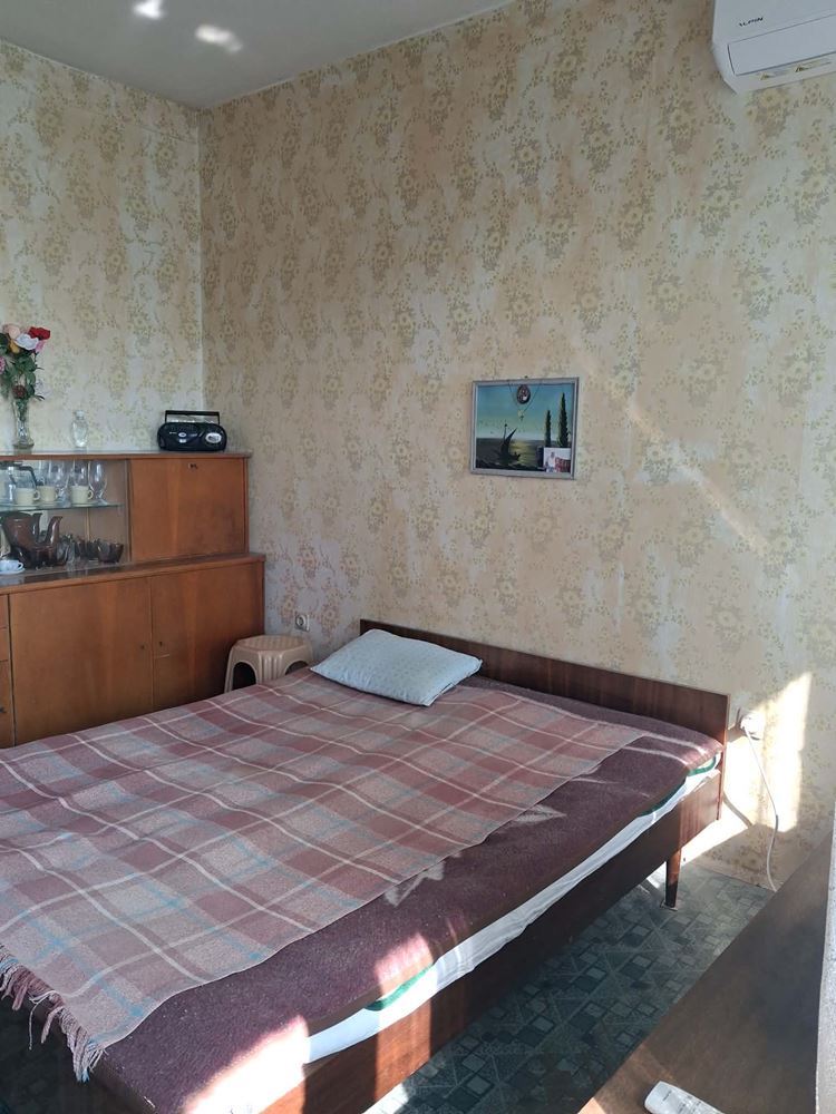 Център,тухла,непоследен етаж,3 отделни стаи с възможност за преустройство-0 Център,тухла,непоследен етаж,3 отделни стаи с възможност за преустройство - 0