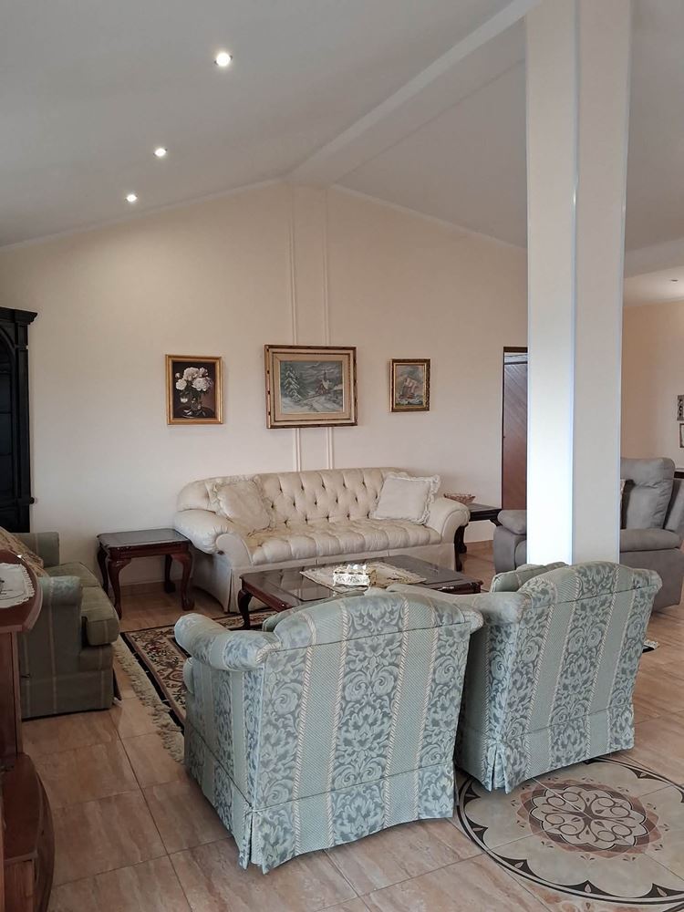 Panoramavilla mit einzigartigem Blick auf Sliven und den Berg - Grundstück 2406 qm-0 Панорамна вила с уникална гледка към Сливен и планината – парцел 2406 кв.м - 0