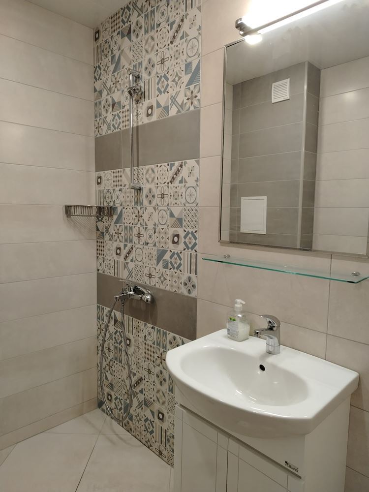 Двухкомнатная меблированная квартира с центральным отоплением в центре, NS-0 Двустаен обзаведен апартамент с ТЕЦ в Центъра, НС - 0