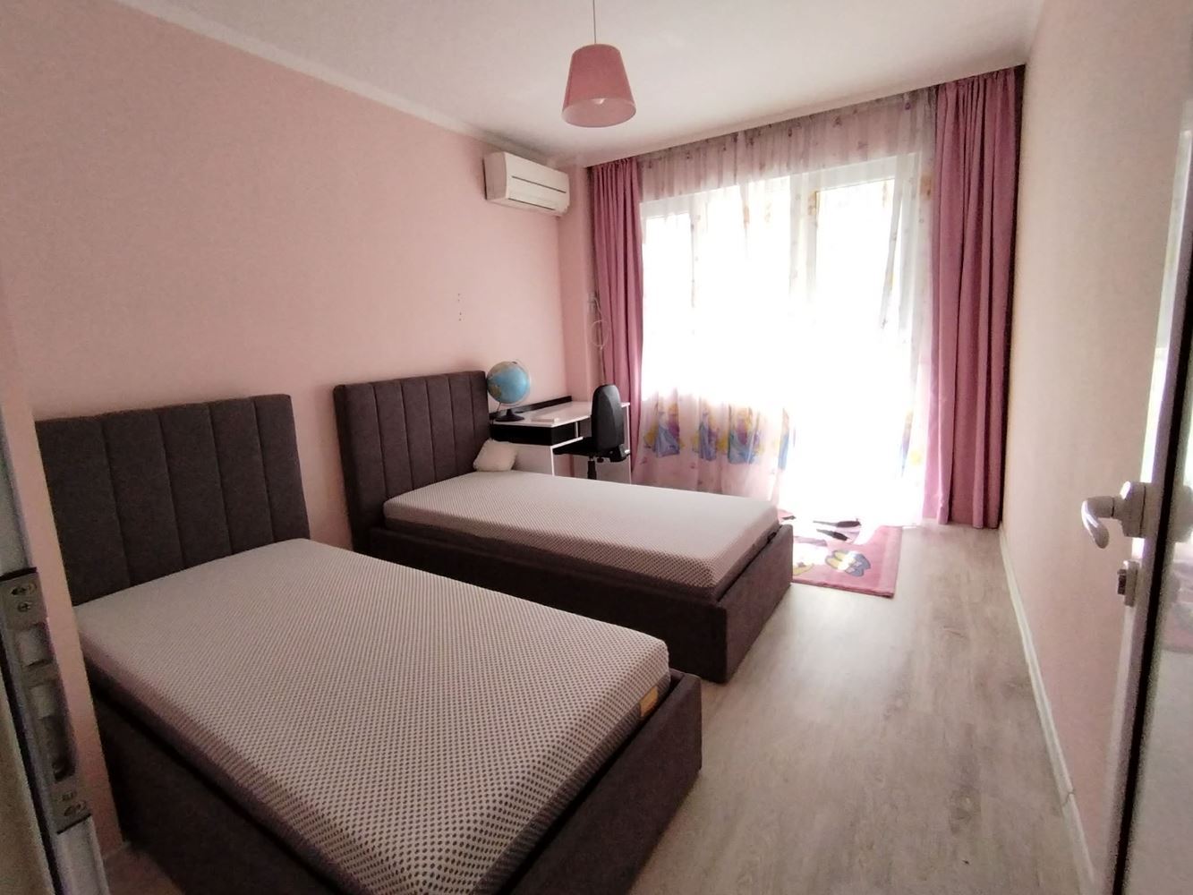 Πολυτελές διαμέρισμα, άνεση και ευρυχωρία 120 τ.μ. στο κέντρο της πόλης-0 Многостаен апартамент, комфорт и удобство на 120кв.м в Центъра на града - 0