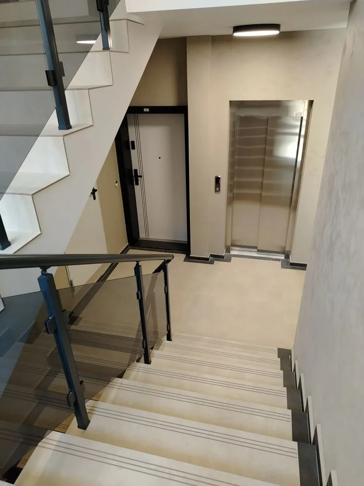 Zwei-Zimmer-Wohnung mit Parkplatz in der Nähe der Stadtverwaltung-0 Dreizimmerwohnung mit Parkplatz unweit des Rathauses – 0