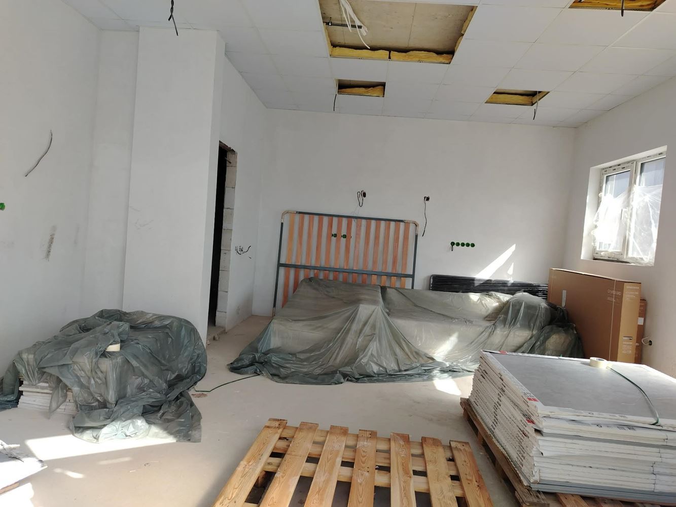 Şehrin merkezinde mükemmel bir konuma sahip köşe ticari alan. Sliven-0 Ъглово търговско помещение с отлично местоположение в центъра на гр. Сливен - 0