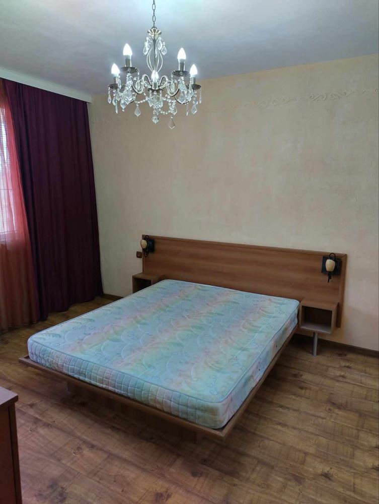 Широк център,не е синя зона,апартамент с 1 спалня - 0