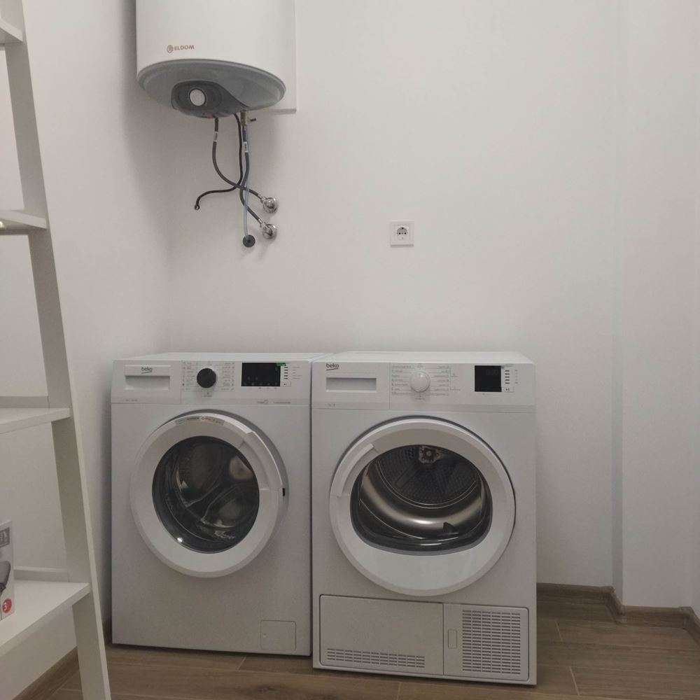 Süper merkezde, lüks bir binada, kamu hizmetleri dahil lüks mülk-0 Супер център, луксозен имот в луксозна сграда с включени консумативи - 0