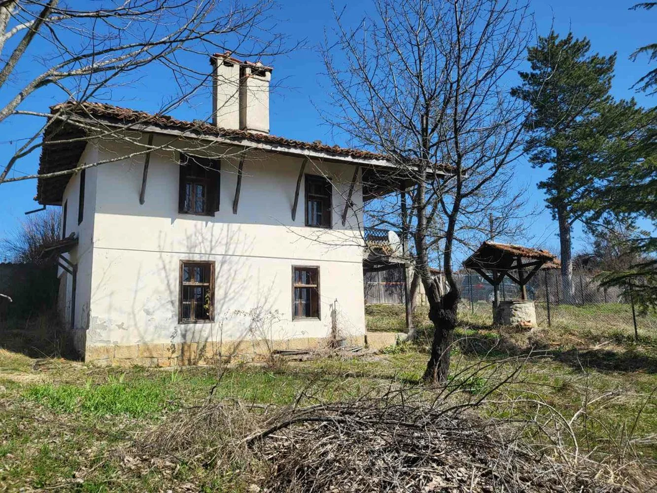 Dorf Zaichari neues Haus zur Fertigstellung und ein weiteres 120 Jahre altes an 2 Etagen-0 Dorf Zaichari: ein neues Haus, das noch fertiggestellt werden muss, und ein weiteres 120 Jahre altes, zweistöckiges Haus – 0