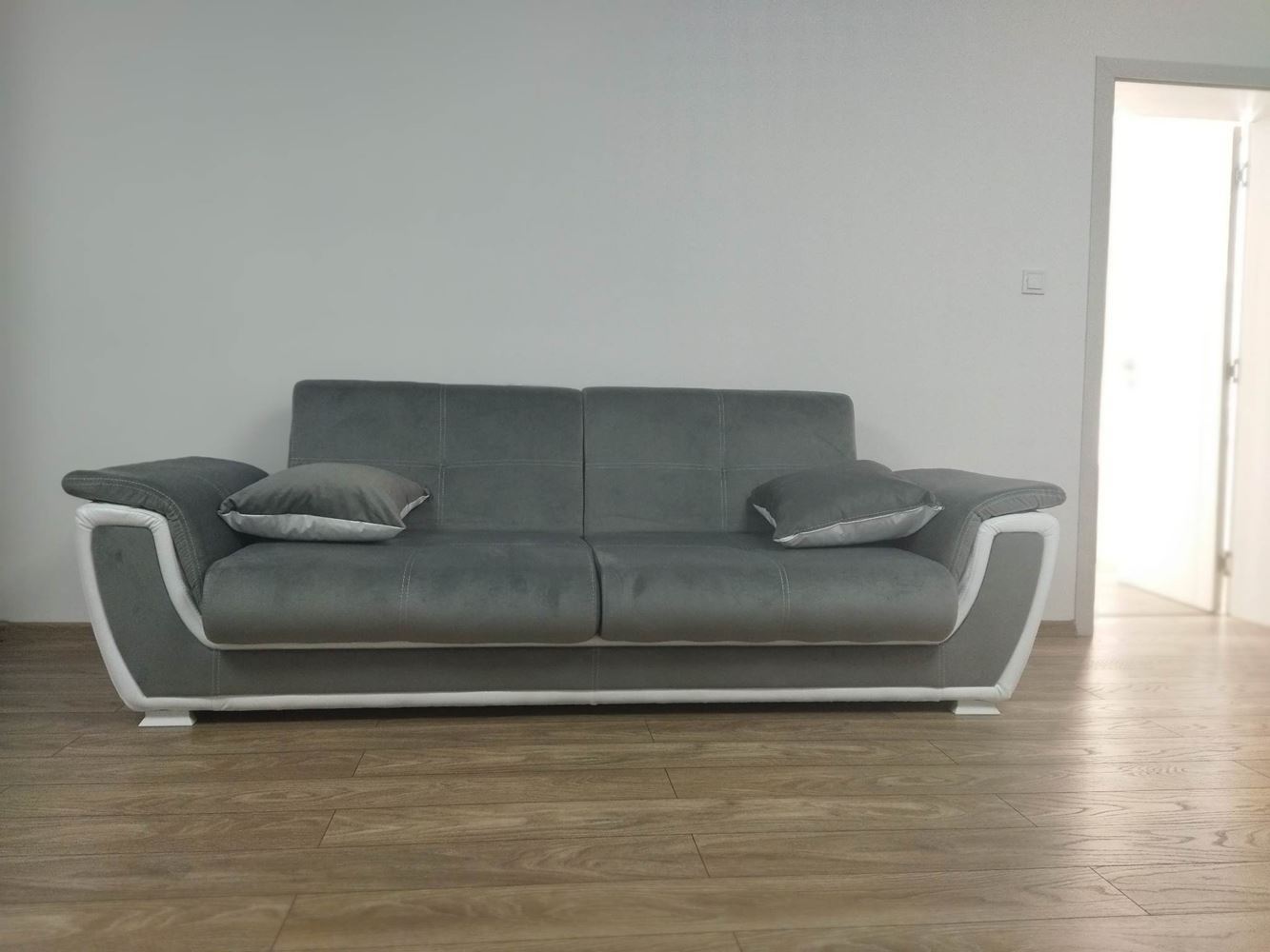 Süper merkezde, lüks bir binada, kamu hizmetleri dahil lüks mülk-0 Супер център, луксозен имот в луксозна сграда с включени консумативи - 0