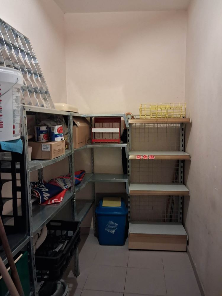 Широк център,магазин за хранителни стоки ,обзаведен - 0