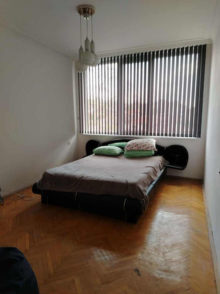 Светъл и уютен апартамент с панорама и голяма тераса в кв. Колю Фичето - 0