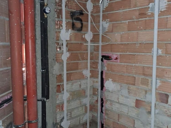 кв. Дружба, Тристаен Апартамент, Просторна Тераса, Н. С. - 0