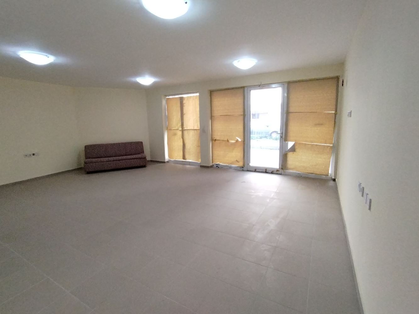 Партерно помещение под наем в Центъра - 0