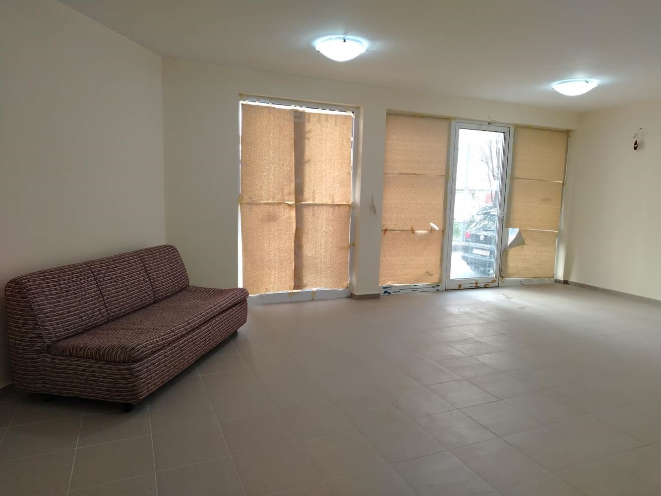 Партерно помещение под наем в Центъра - 0