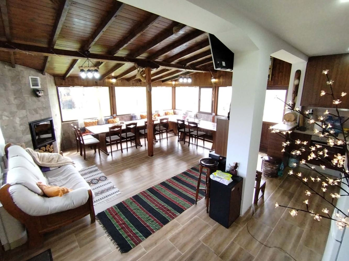 Уникален селски имот с автентичен дух в с. Божевци – близо до Сливен и Елена-0 Уникален селски имот с автентичен дух в с. Божевци – близо до Сливен и Елена - 0