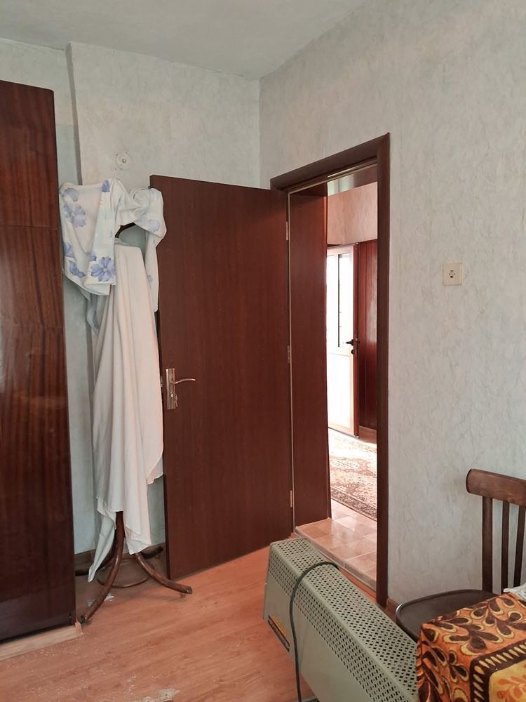 кв. Речица, Двуетажна Масивна Къща, Двор - 650 кв.м. - 0