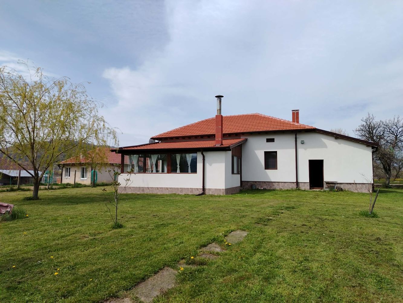 Уникален селски имот с автентичен дух в с. Божевци – близо до Сливен и Елена-0 Уникален селски имот с автентичен дух в с. Божевци – близо до Сливен и Елена - 0