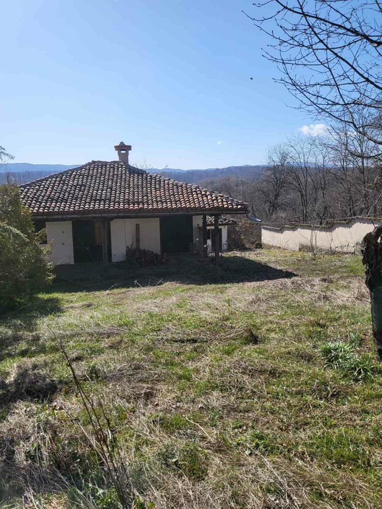 село Заичари нова къща за довършване и друга 120 годишна ан 2 етажа - 0