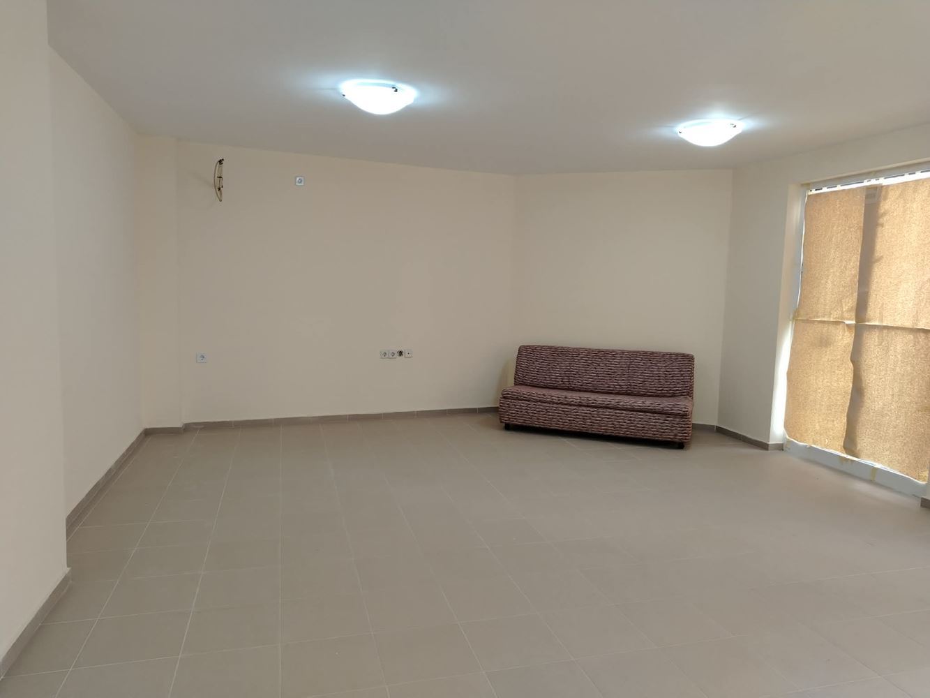 Партерно помещение под наем в Центъра - 0