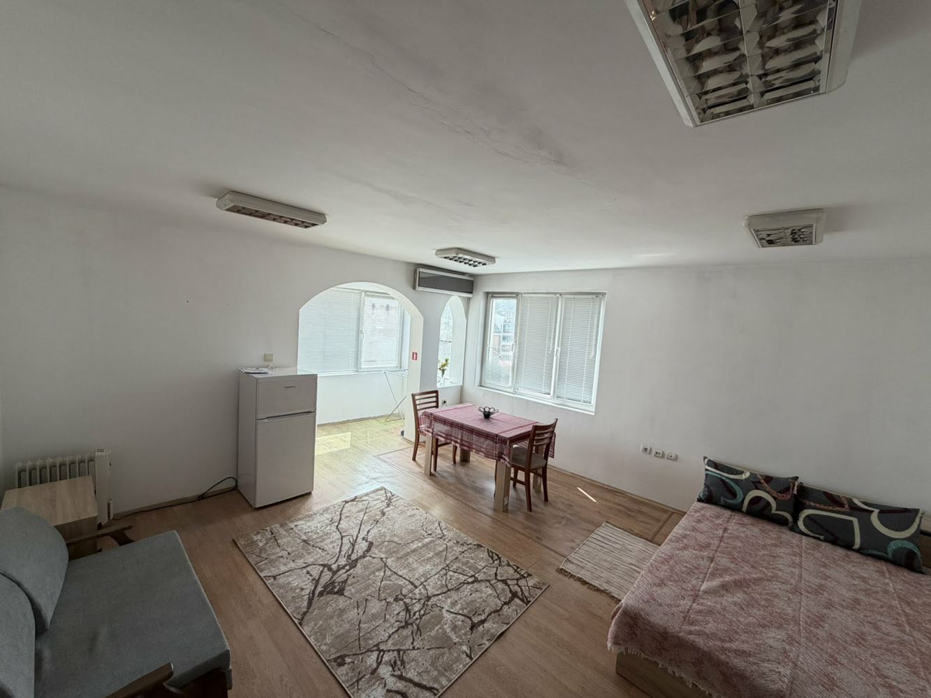 Едностаен апартамент под наем в Центъра - 0