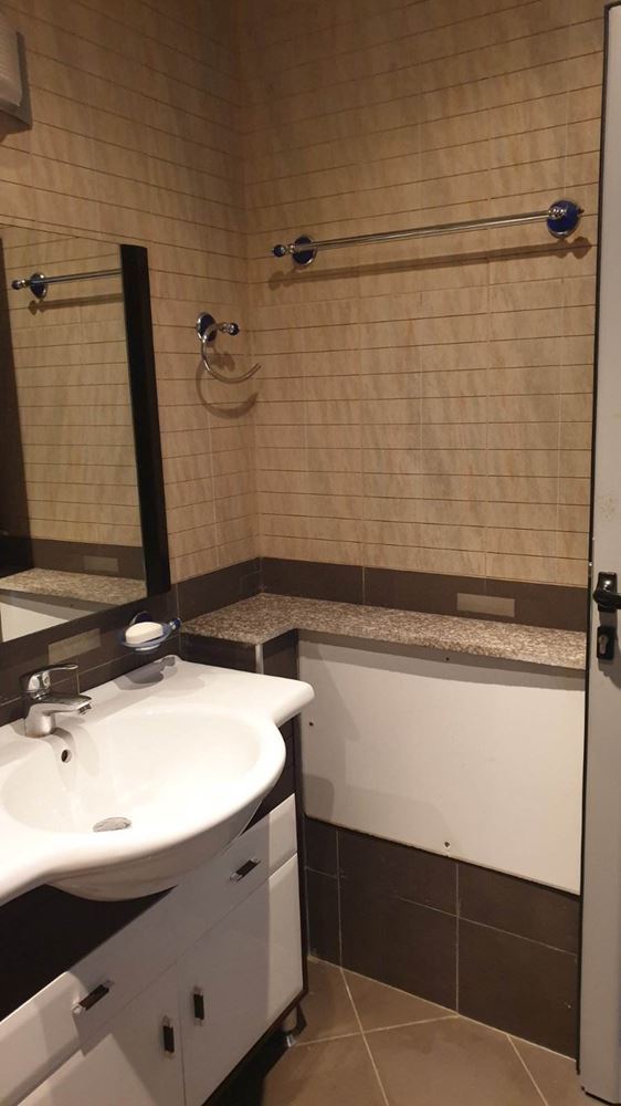 Център, Магазин, 75кв.м, партер, склад, санитарен възел-0 Център, Магазин, 75кв.м, партер, склад, санитарен възел - 0