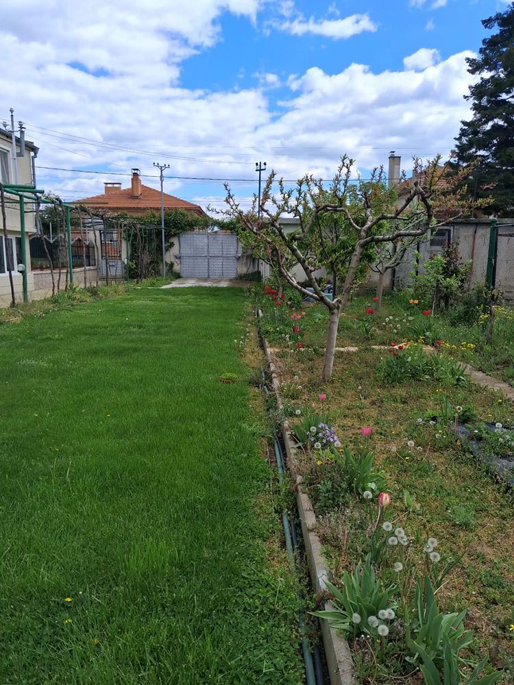 кв. Речица, Двуетажна Масивна Къща, Двор - 650 кв.м. - 0