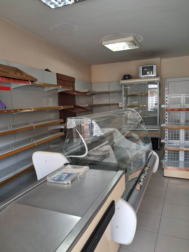 Широк център,магазин за хранителни стоки ,обзаведен - 0