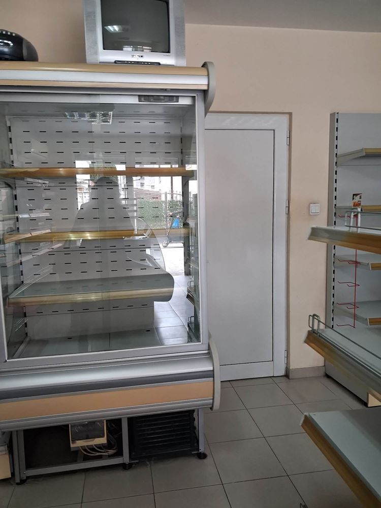 Широк център,магазин за хранителни стоки ,обзаведен - 0