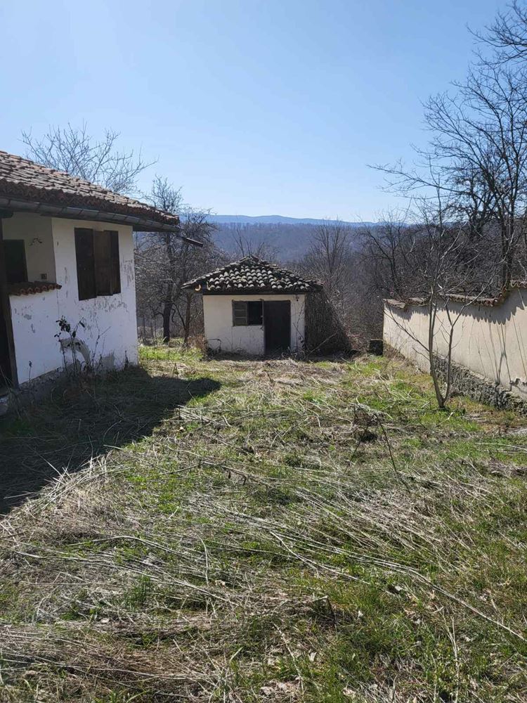 село Заичари нова къща за довършване и друга 120 годишна ан 2 етажа - 0