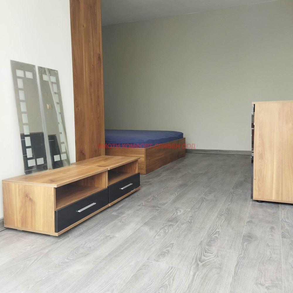 Тристаен апартамент в Центъра - 0