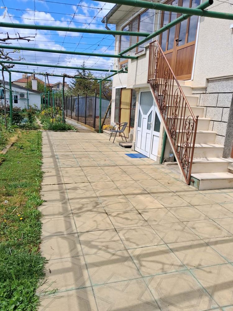 кв. Речица, Двуетажна Масивна Къща, Двор - 650 кв.м. - 0