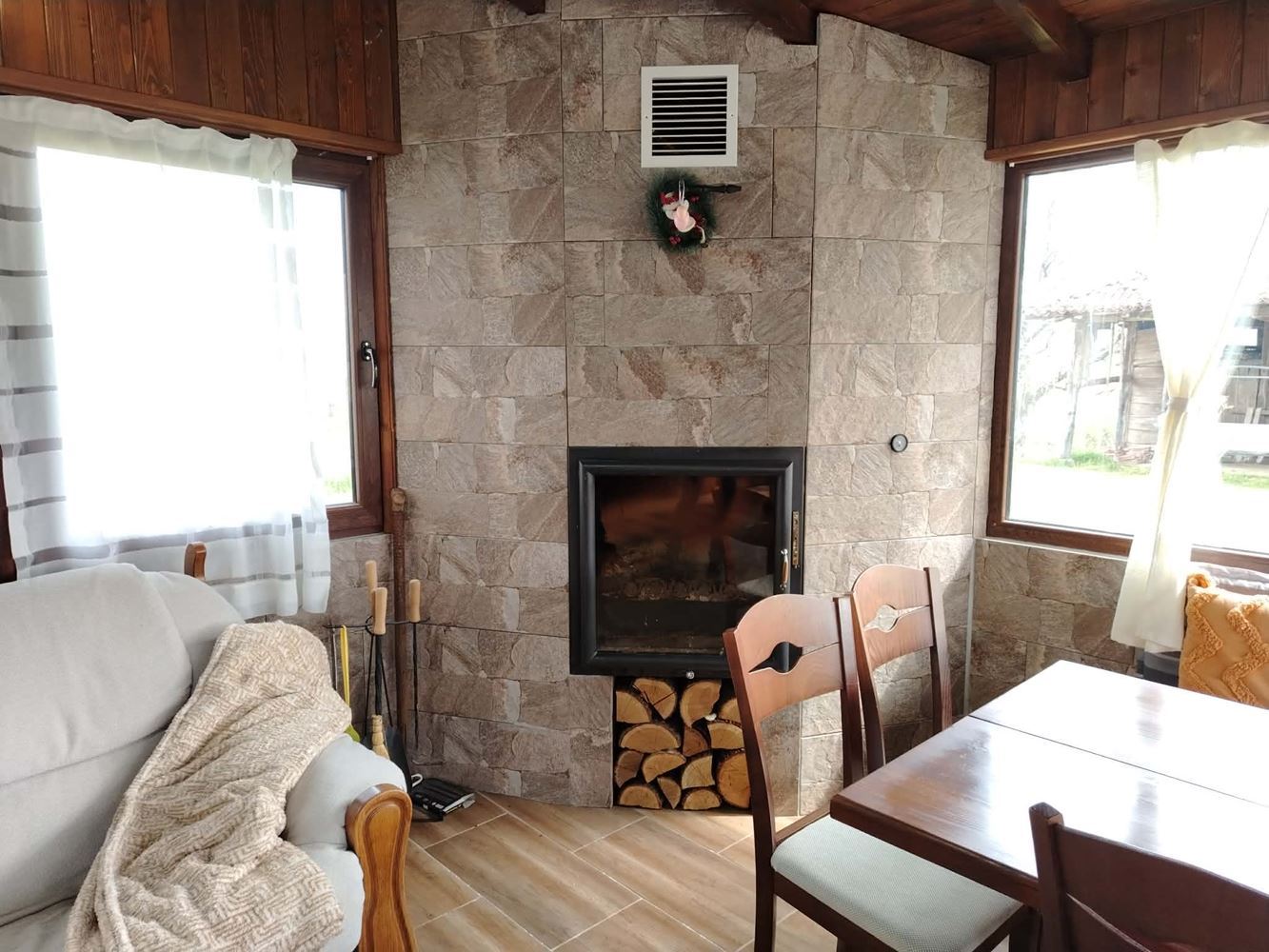 Уникален селски имот с автентичен дух в с. Божевци – близо до Сливен и Елена-0 Уникален селски имот с автентичен дух в с. Божевци – близо до Сливен и Елена - 0