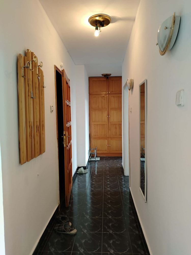 Светъл и уютен апартамент с панорама и голяма тераса в кв. Колю Фичето - 0