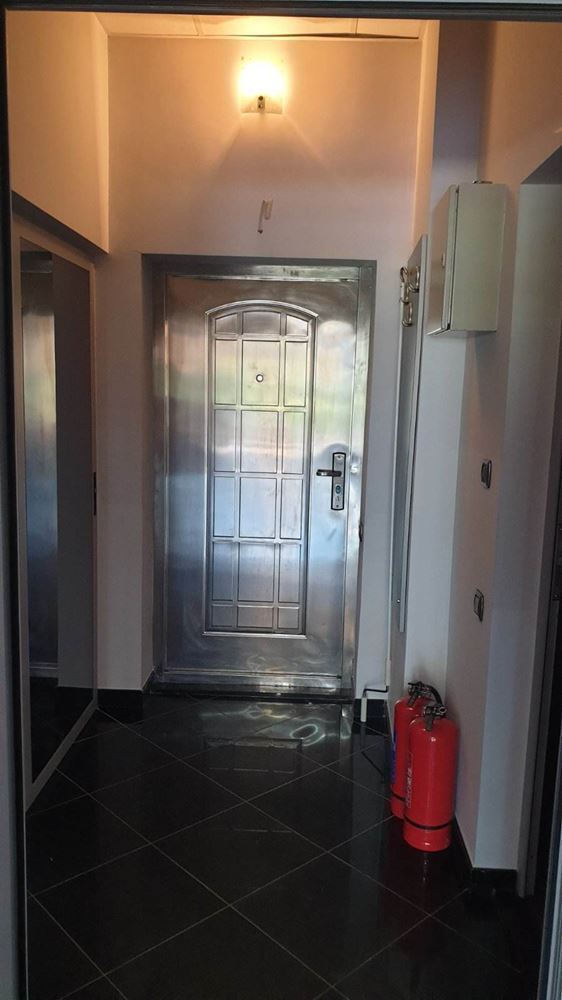 Център, Магазин, 75кв.м, партер, склад, санитарен възел-0 Център, Магазин, 75кв.м, партер, склад, санитарен възел - 0