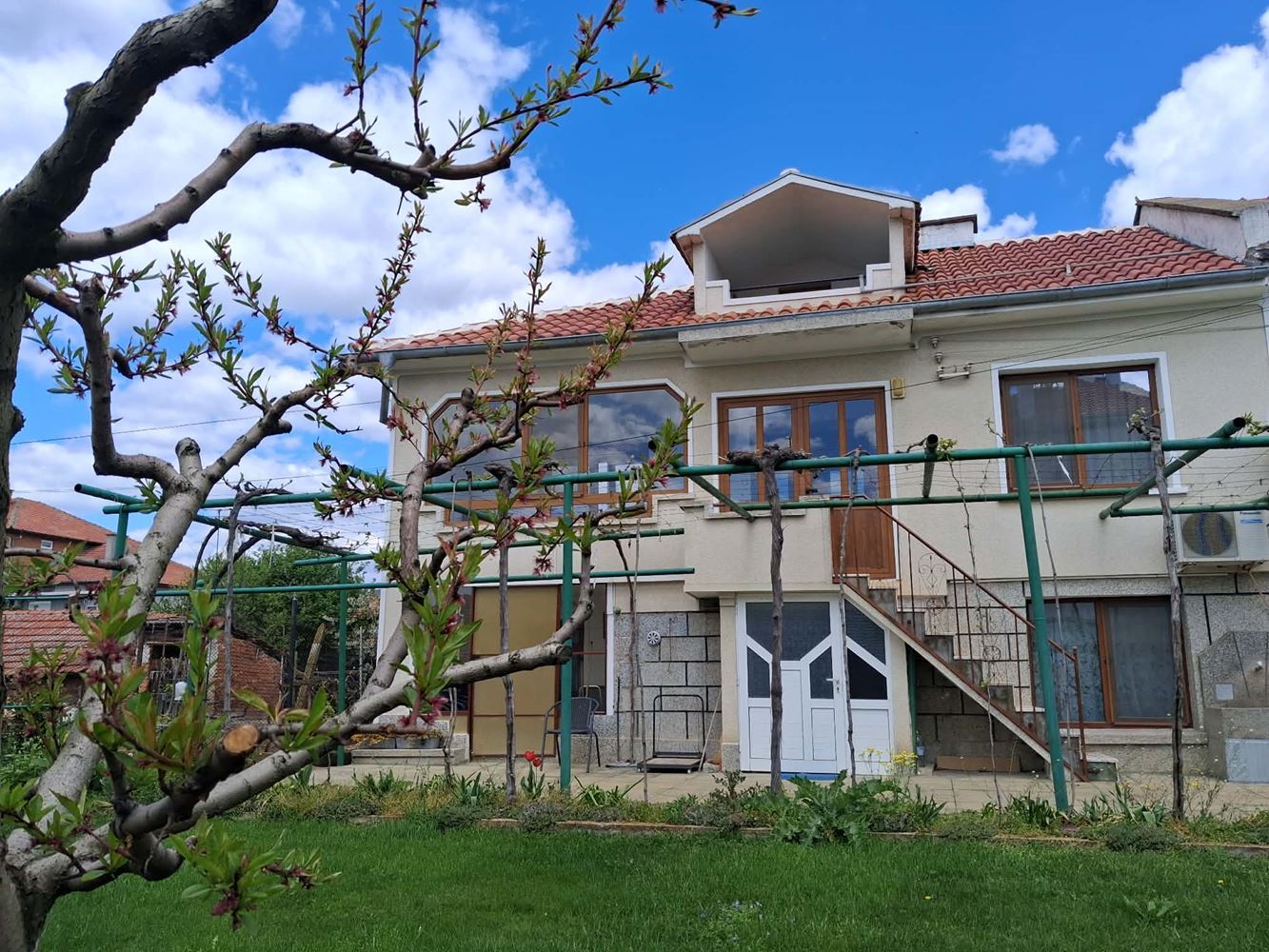 кв. Речица, Двуетажна Масивна Къща, Двор - 650 кв.м. - 0