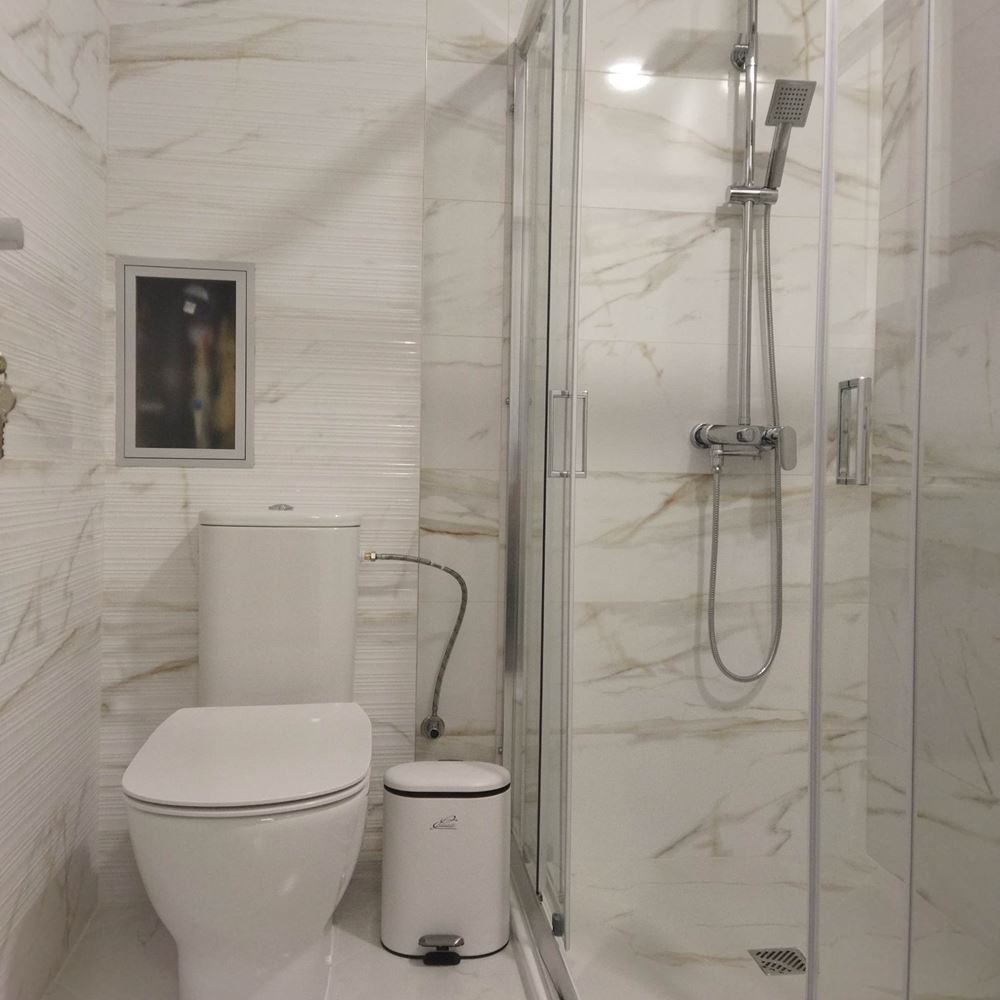 Süper merkezde, lüks bir binada, kamu hizmetleri dahil lüks mülk-0 Супер център, луксозен имот в луксозна сграда с включени консумативи - 0