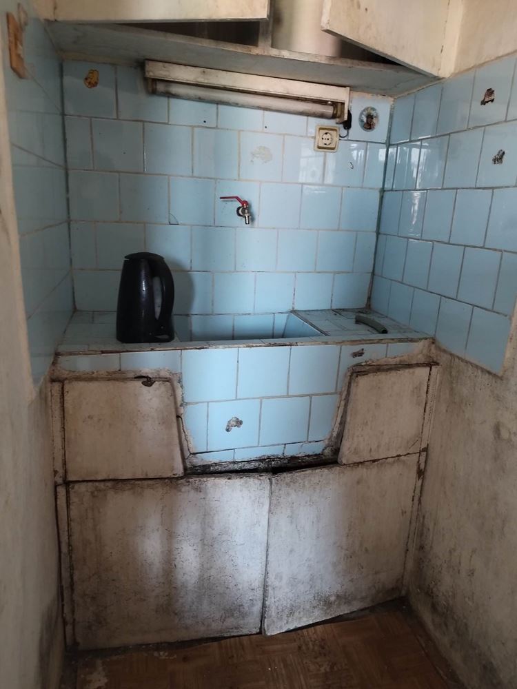 кв. ”КЛУЦОХОР” - продава тухлена къща с двор - 0