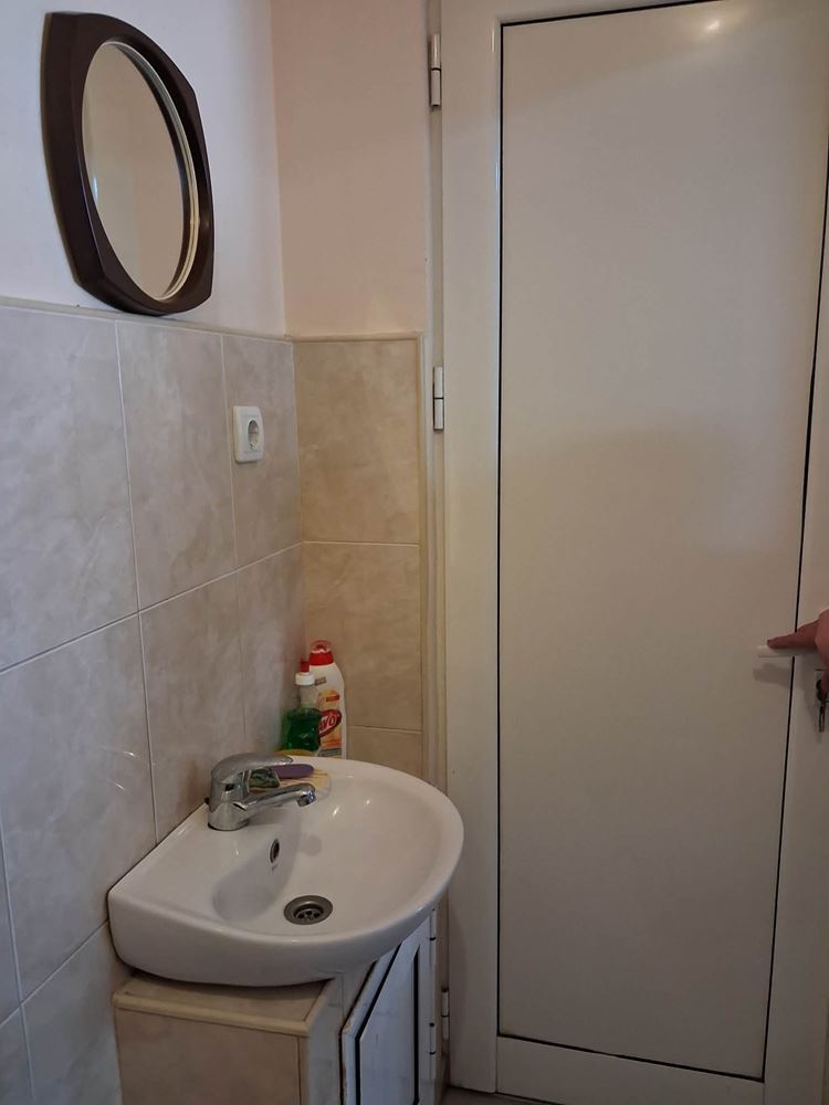 Широк център,магазин за хранителни стоки ,обзаведен - 0