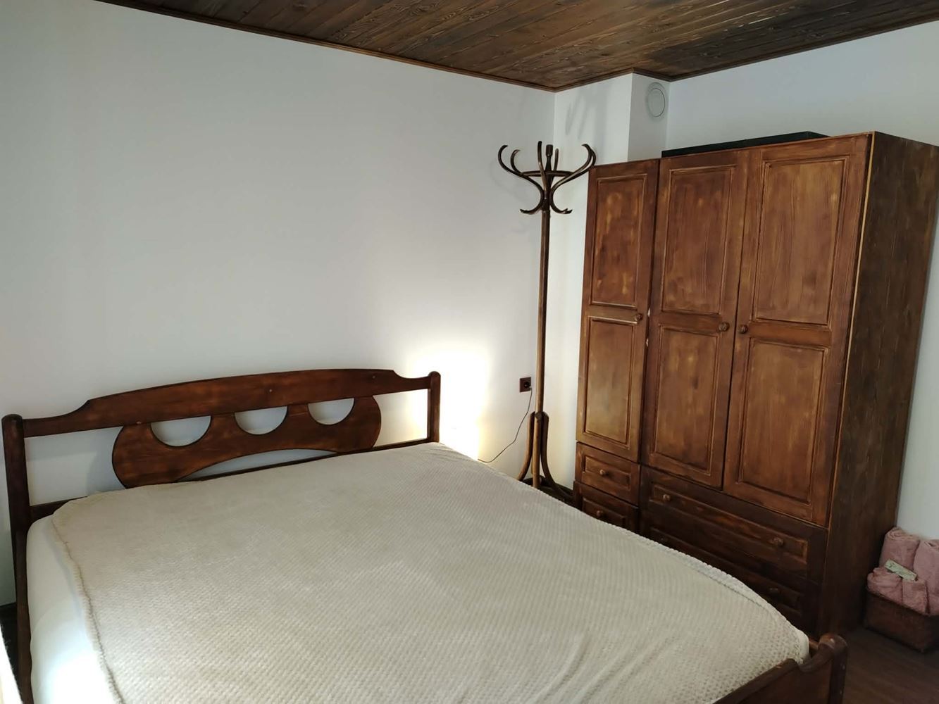 Уникален селски имот с автентичен дух в с. Божевци – близо до Сливен и Елена-0 Уникален селски имот с автентичен дух в с. Божевци – близо до Сливен и Елена - 0