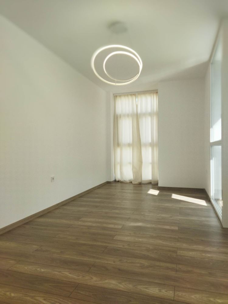 Süper merkezde, lüks bir binada, kamu hizmetleri dahil lüks mülk-0 Супер център, луксозен имот в луксозна сграда с включени консумативи - 0