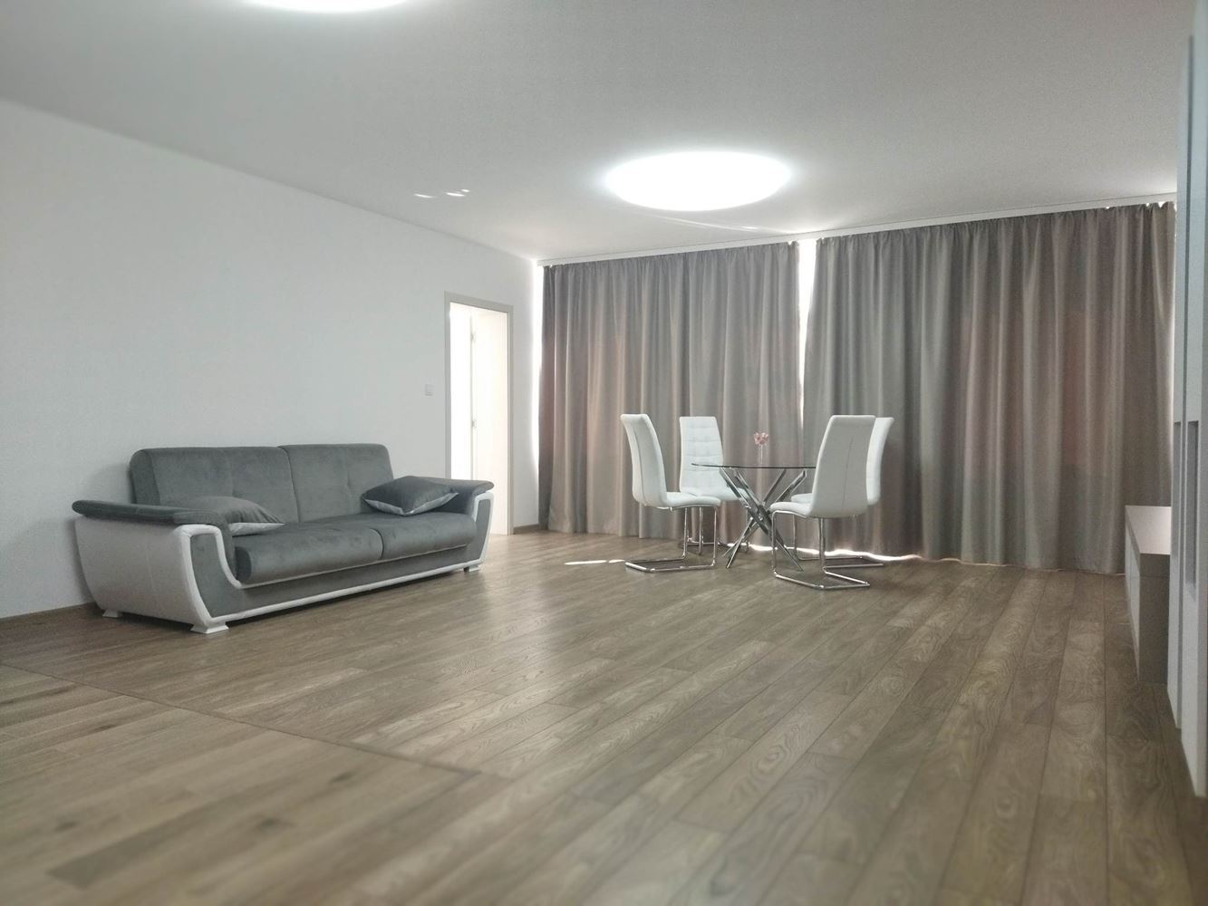 Süper merkezde, lüks bir binada, kamu hizmetleri dahil lüks mülk-0 Супер център, луксозен имот в луксозна сграда с включени консумативи - 0