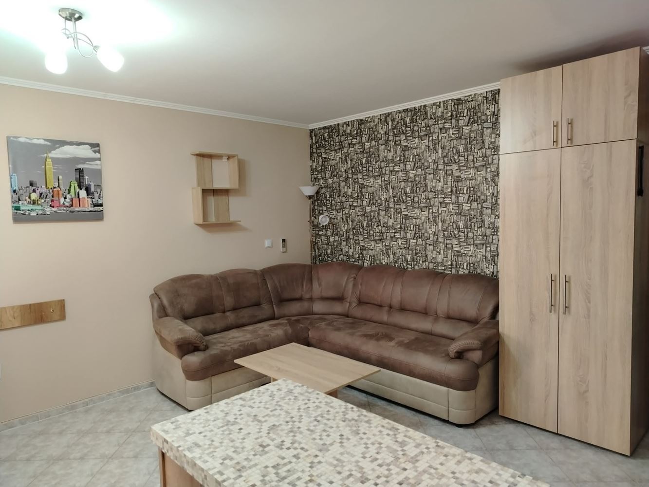 Двустаен апартамент под наем в кв. Сини камъни - напълно обзаведен - 0