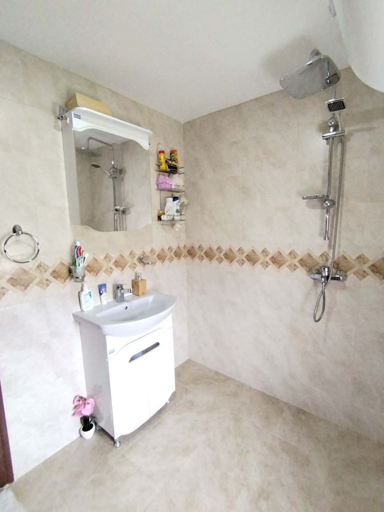 Уникален селски имот с автентичен дух в с. Божевци – близо до Сливен и Елена-0 Уникален селски имот с автентичен дух в с. Божевци – близо до Сливен и Елена - 0