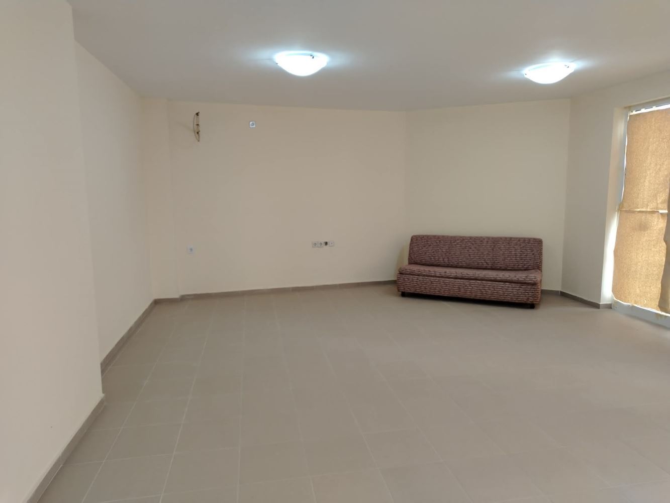 Партерно помещение под наем в Центъра - 0