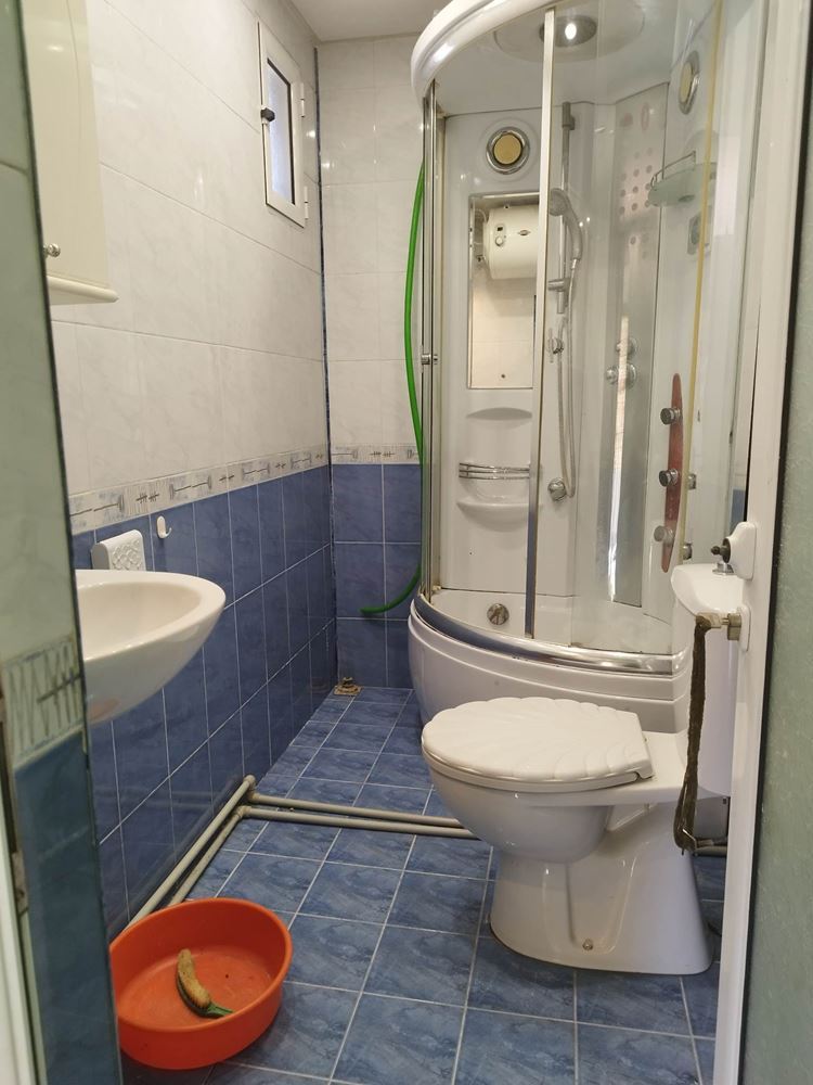 кв. ”КЛУЦОХОР” - продава тухлена къща с двор - 0