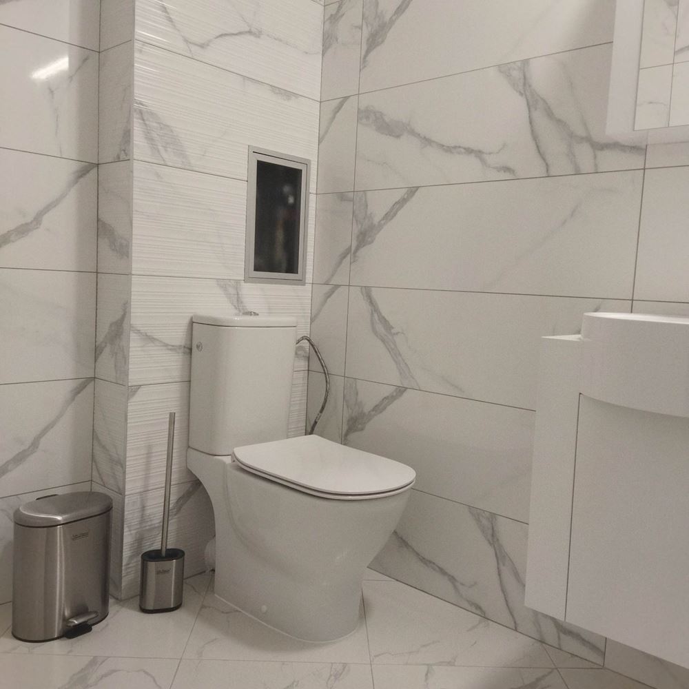 Süper merkezde, lüks bir binada, kamu hizmetleri dahil lüks mülk-0 Супер център, луксозен имот в луксозна сграда с включени консумативи - 0