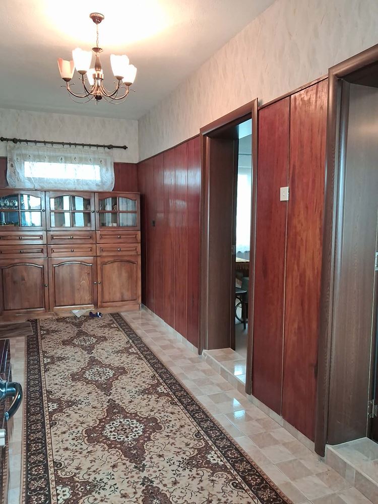 кв. Речица, Двуетажна Масивна Къща, Двор - 650 кв.м. - 0