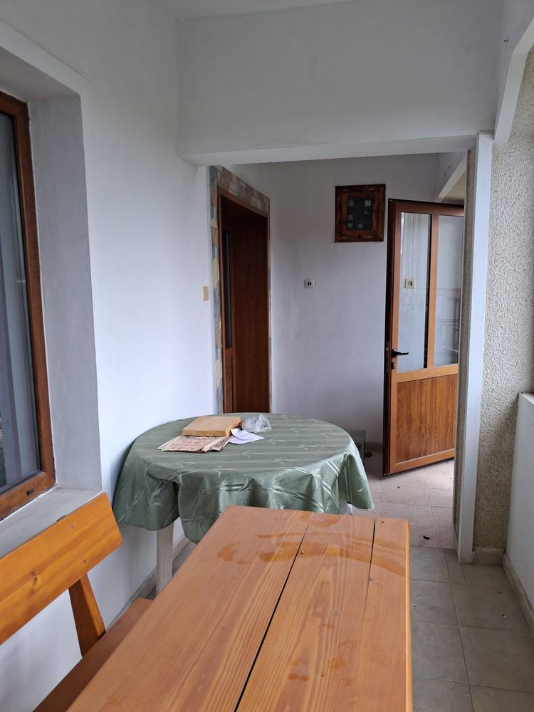 кв. Речица, Двуетажна Масивна Къща, Двор - 650 кв.м. - 0