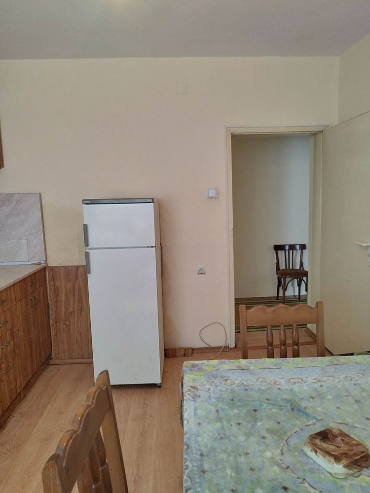 кв. ”КЛУЦОХОР” - продава тухлена къща с двор - 0